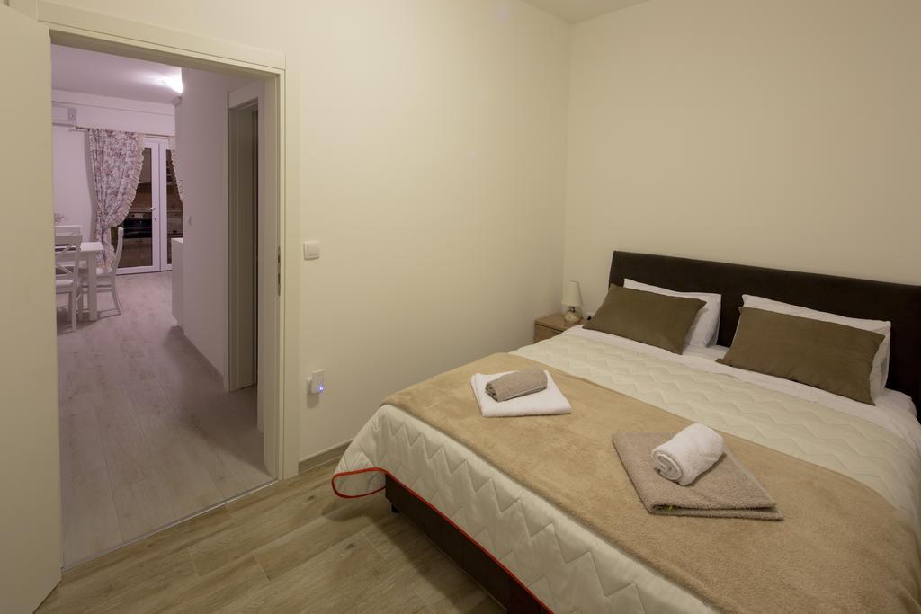 Apartments Raskovic Radanovici Exterior photo
